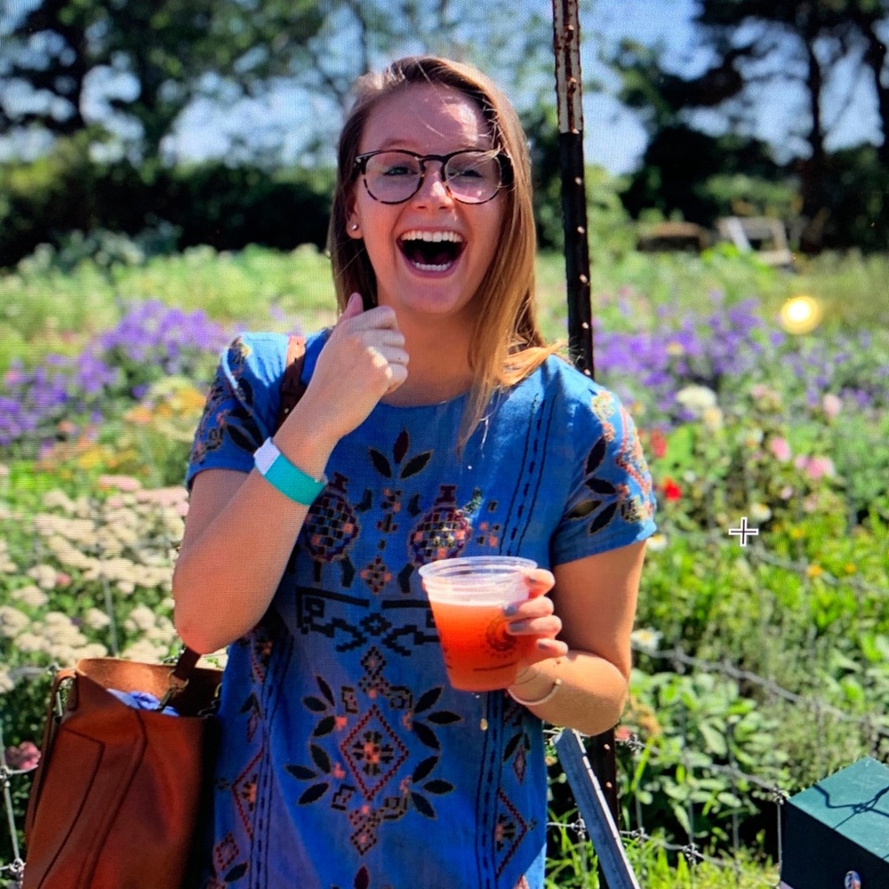 Meet your Posher, Isabel